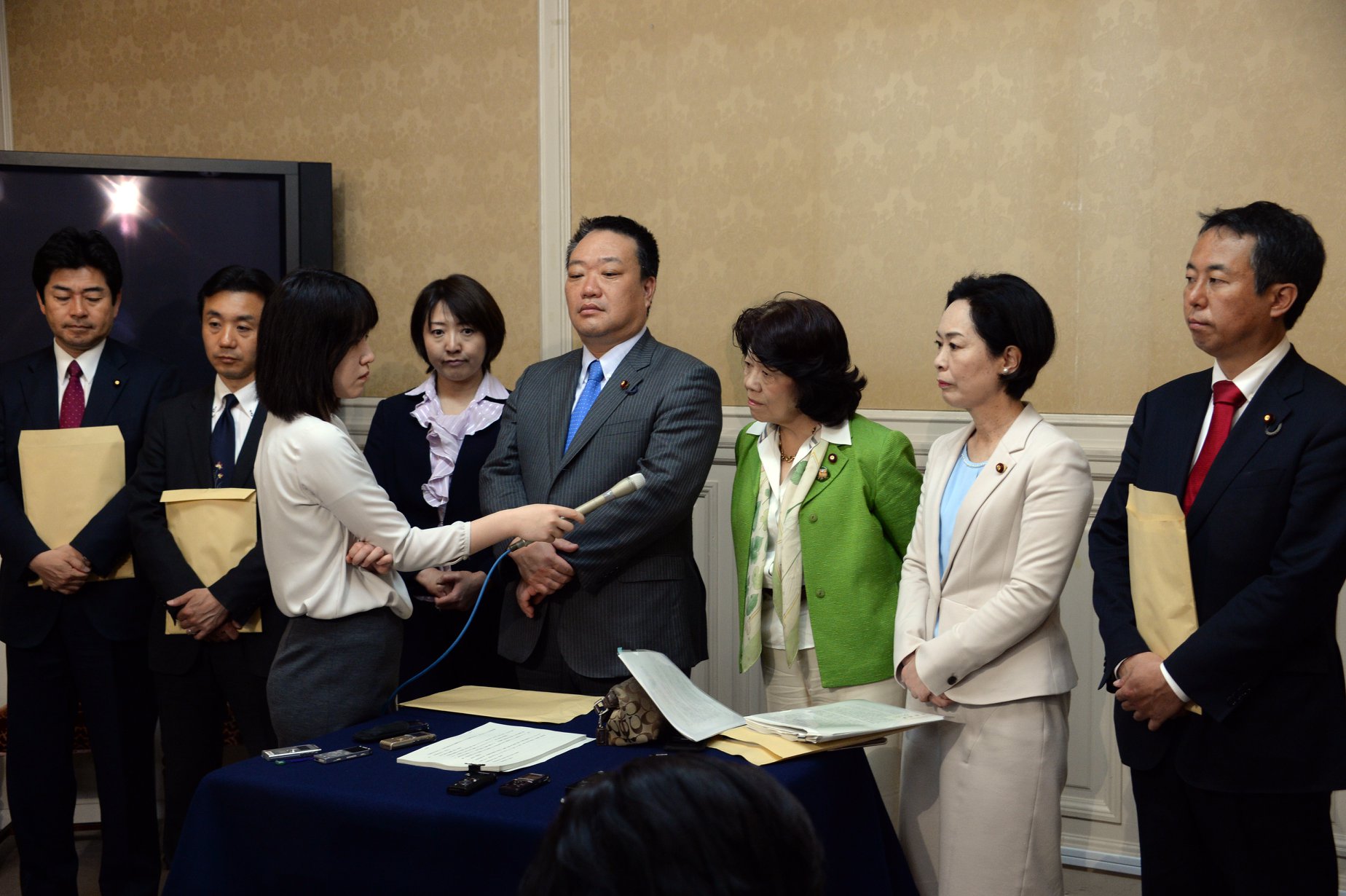 児童虐待防止法案　野党案を盛り込んだ修正案で可決